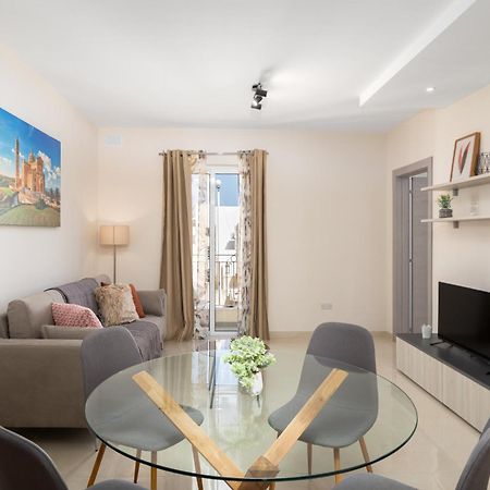 Edka Suites - Modern Sunlit 2Bd Apartments With Balconies - Close To Sliema Promenade, St Julian'S & St Georges Bay Gżira Kültér fotó