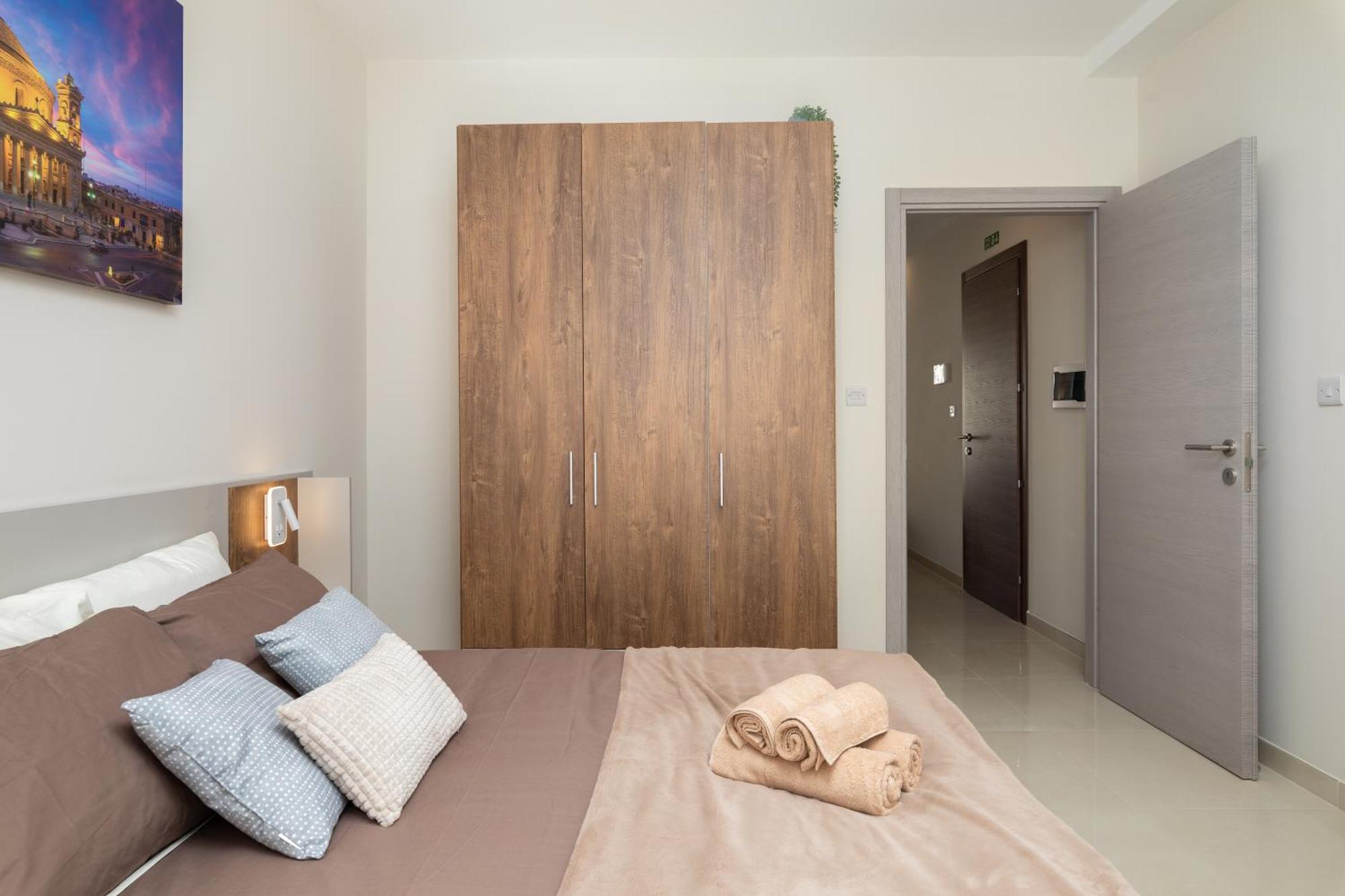 Edka Suites - Modern Sunlit 2Bd Apartments With Balconies - Close To Sliema Promenade, St Julian'S & St Georges Bay Gżira Kültér fotó