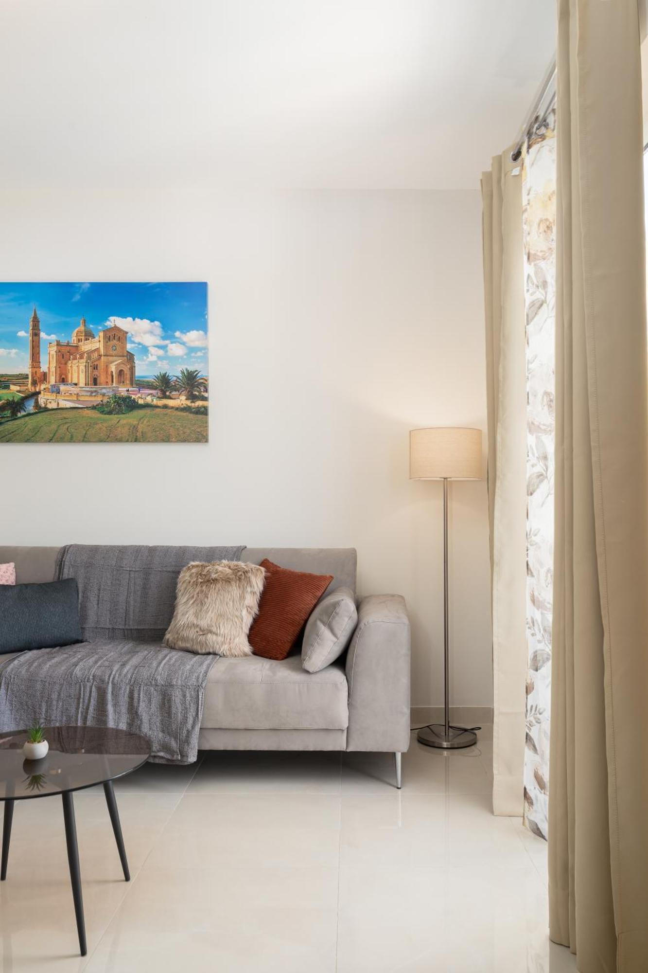 Edka Suites - Modern Sunlit 2Bd Apartments With Balconies - Close To Sliema Promenade, St Julian'S & St Georges Bay Gżira Kültér fotó