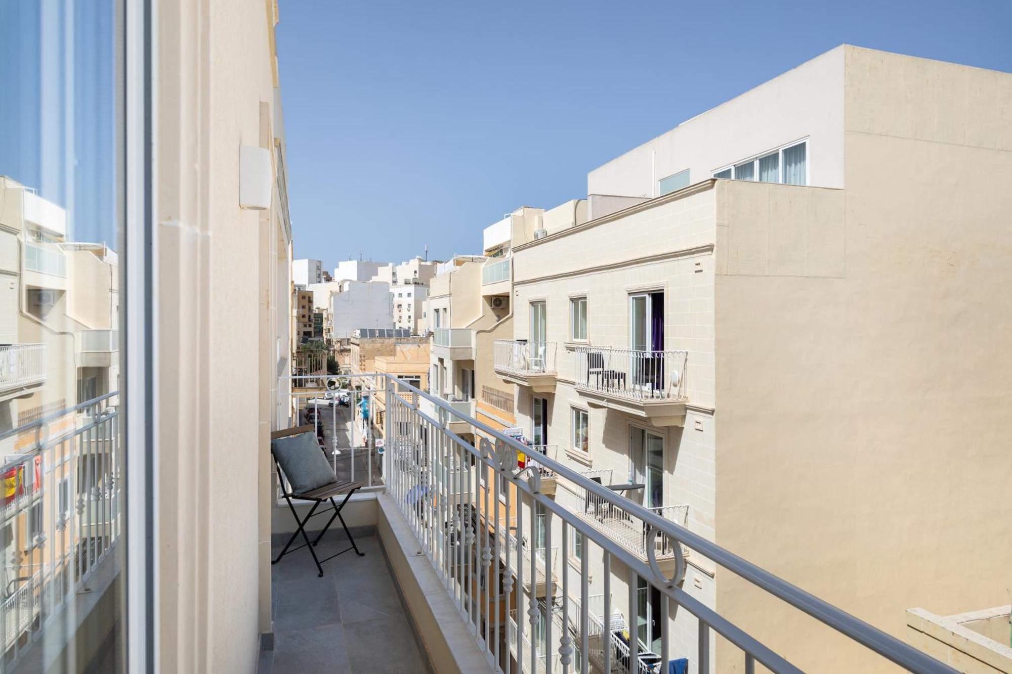 Edka Suites - Modern Sunlit 2Bd Apartments With Balconies - Close To Sliema Promenade, St Julian'S & St Georges Bay Gżira Kültér fotó