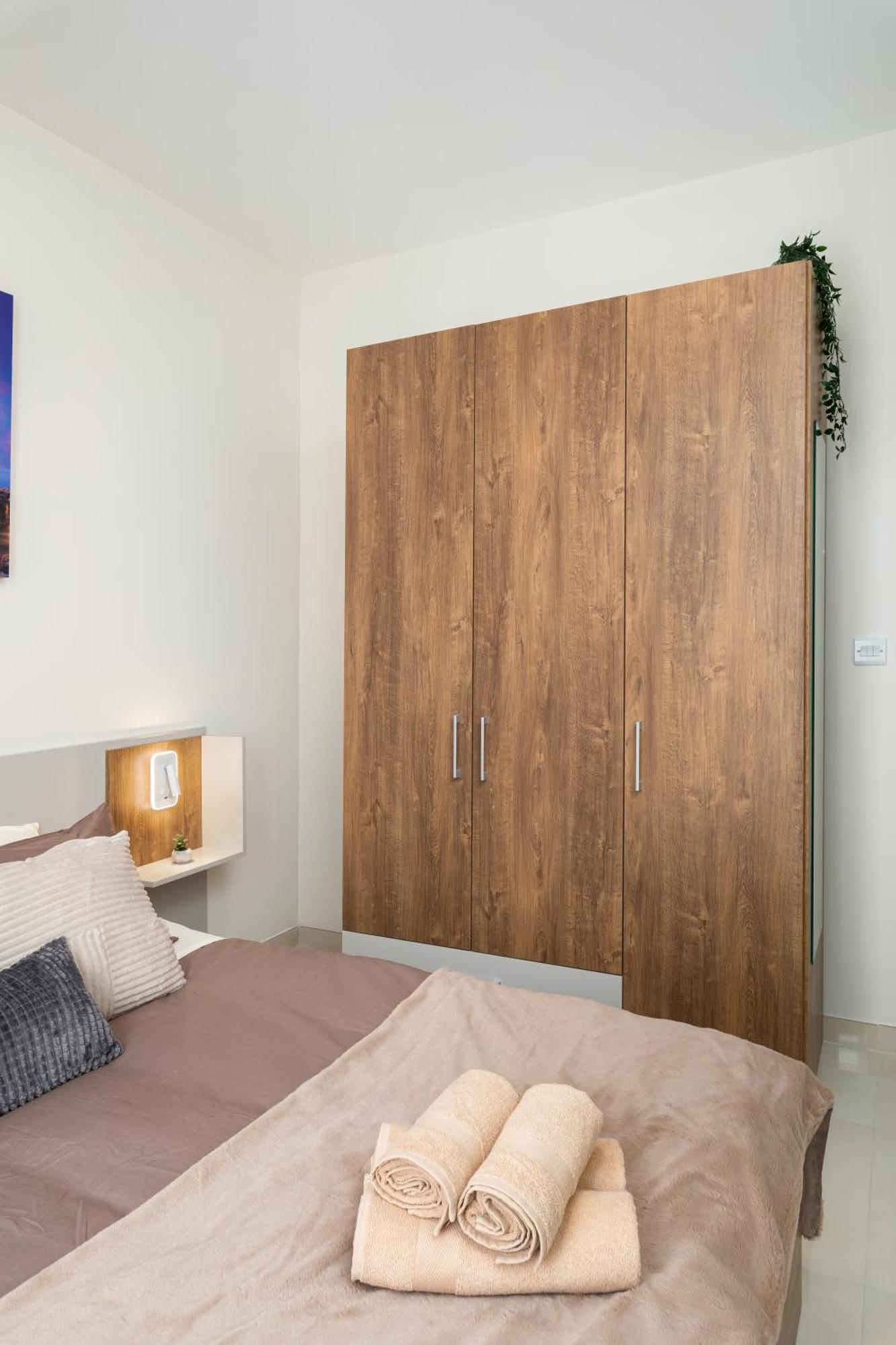 Edka Suites - Modern Sunlit 2Bd Apartments With Balconies - Close To Sliema Promenade, St Julian'S & St Georges Bay Gżira Kültér fotó