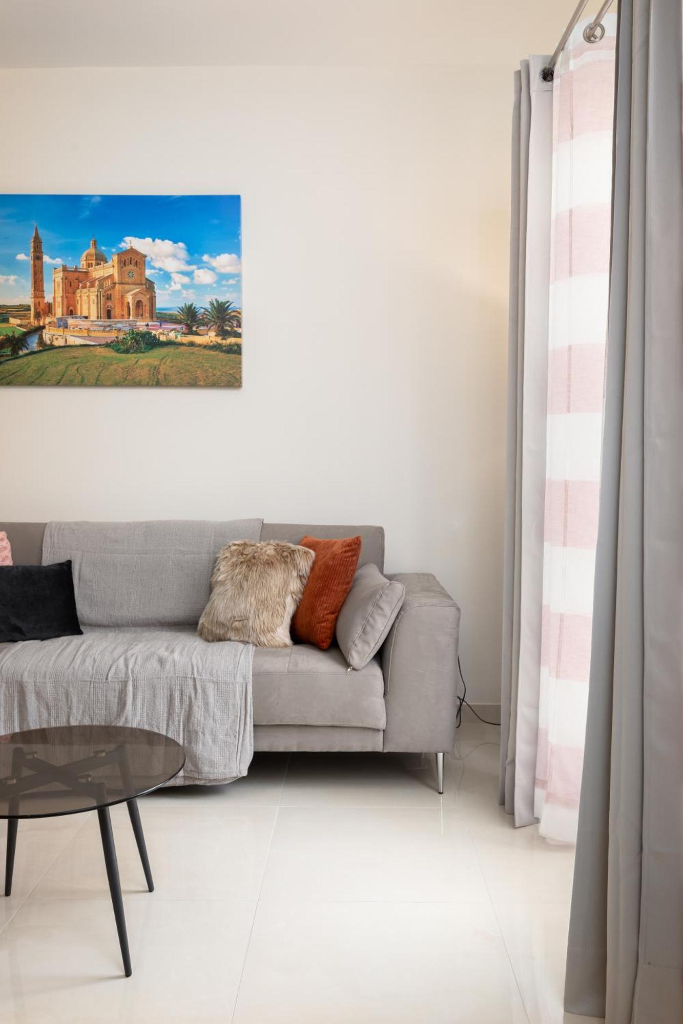 Edka Suites - Modern Sunlit 2Bd Apartments With Balconies - Close To Sliema Promenade, St Julian'S & St Georges Bay Gżira Kültér fotó