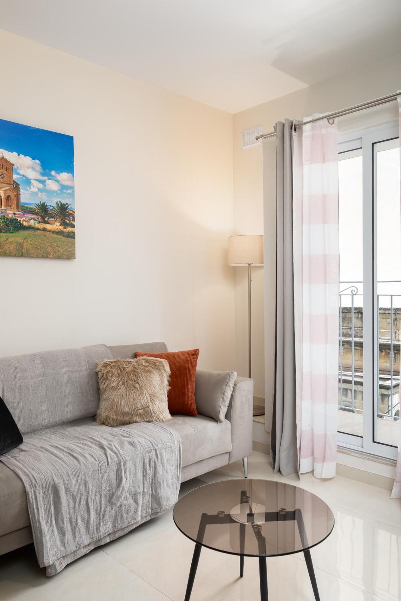 Edka Suites - Modern Sunlit 2Bd Apartments With Balconies - Close To Sliema Promenade, St Julian'S & St Georges Bay Gżira Kültér fotó