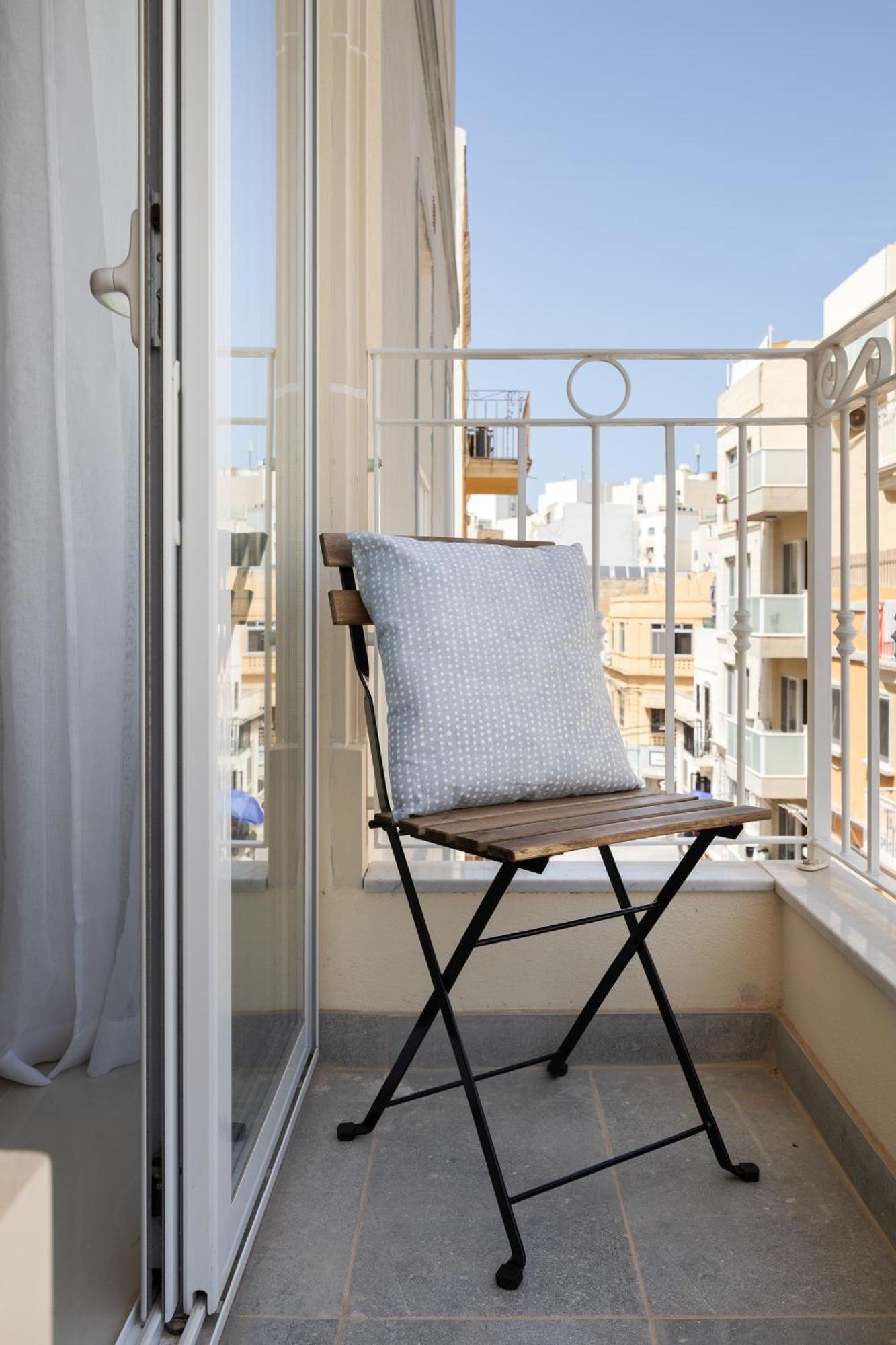 Edka Suites - Modern Sunlit 2Bd Apartments With Balconies - Close To Sliema Promenade, St Julian'S & St Georges Bay Gżira Kültér fotó