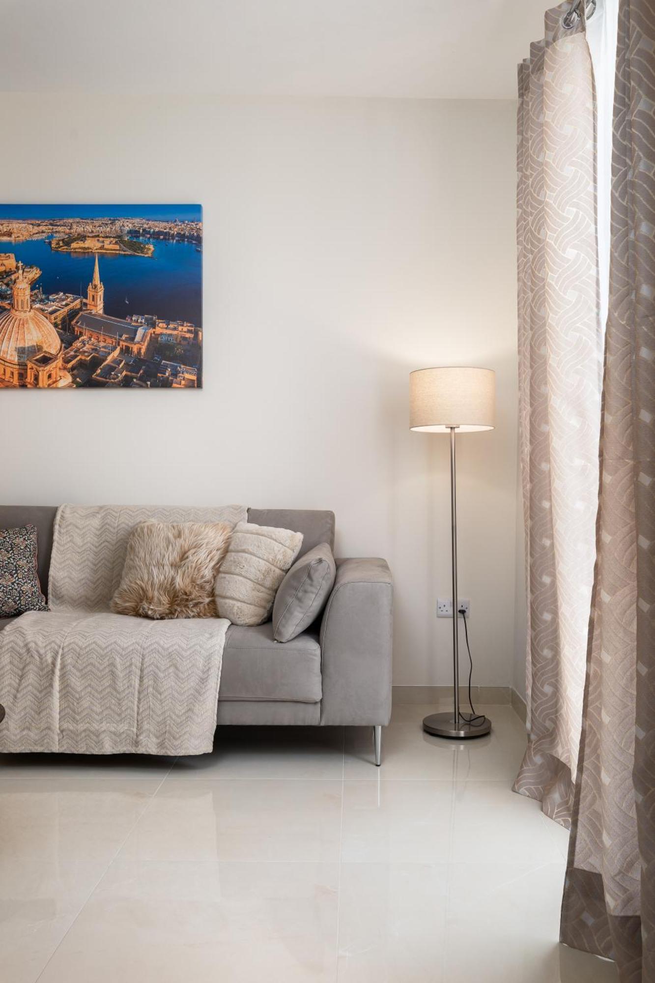 Edka Suites - Modern Sunlit 2Bd Apartments With Balconies - Close To Sliema Promenade, St Julian'S & St Georges Bay Gżira Kültér fotó