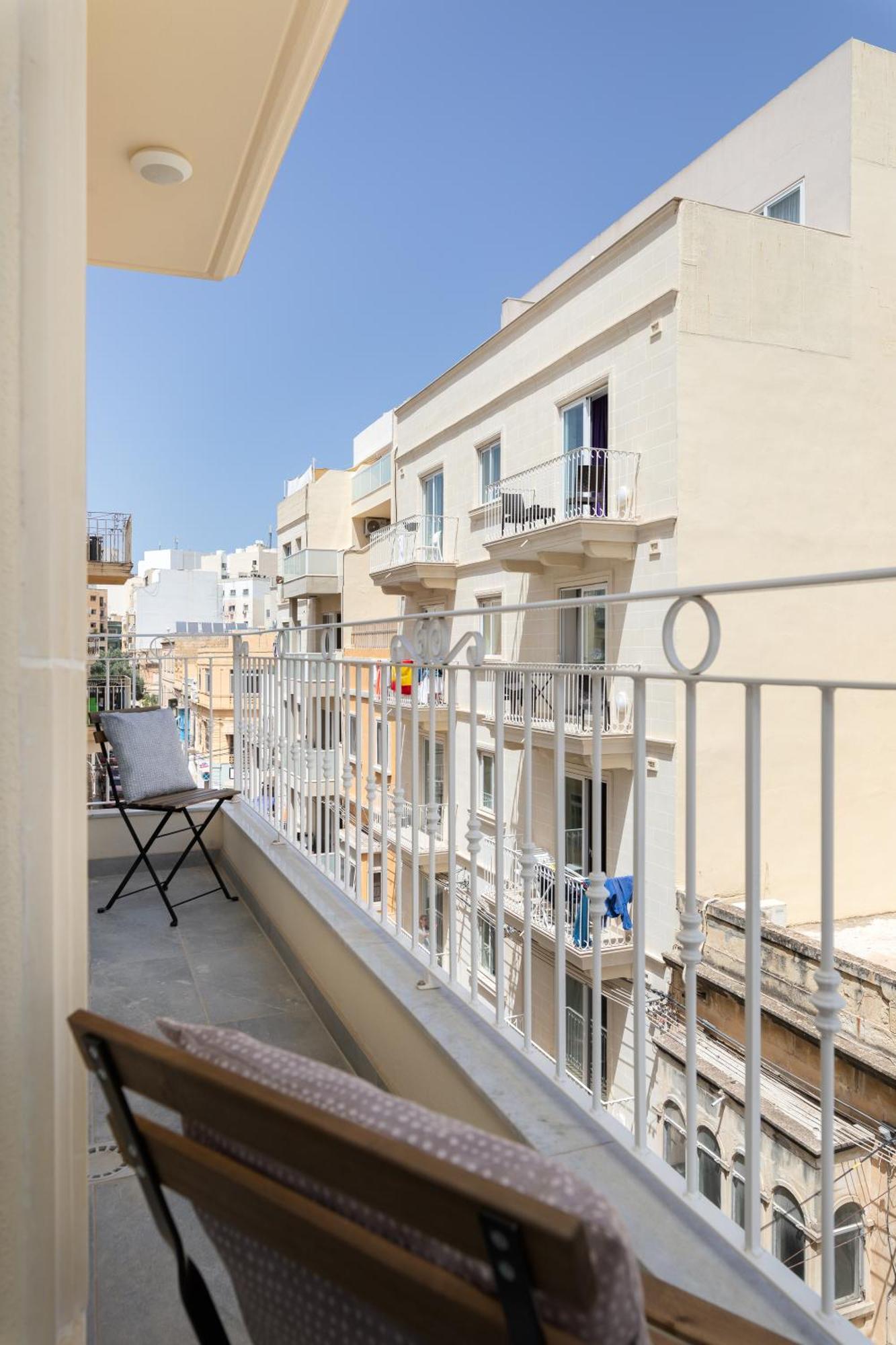 Edka Suites - Modern Sunlit 2Bd Apartments With Balconies - Close To Sliema Promenade, St Julian'S & St Georges Bay Gżira Kültér fotó